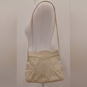 Vintage Cream Shoulder Bag with Scalloped Top